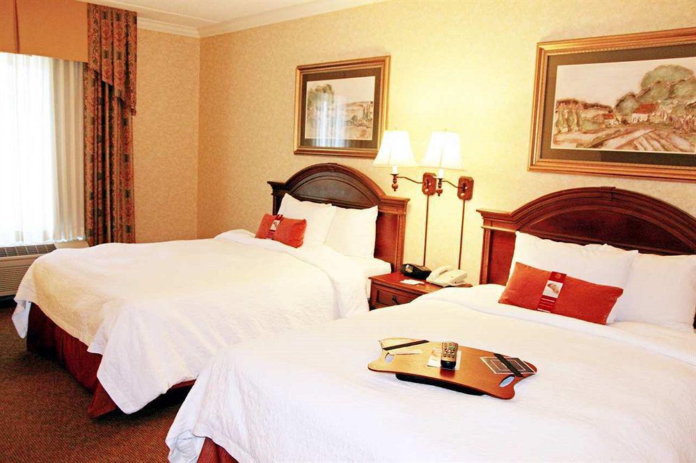 Hampton Inn Coventry-Warwick Area Δωμάτιο φωτογραφία