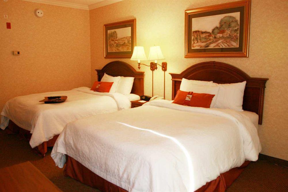 Hampton Inn Coventry-Warwick Area Δωμάτιο φωτογραφία