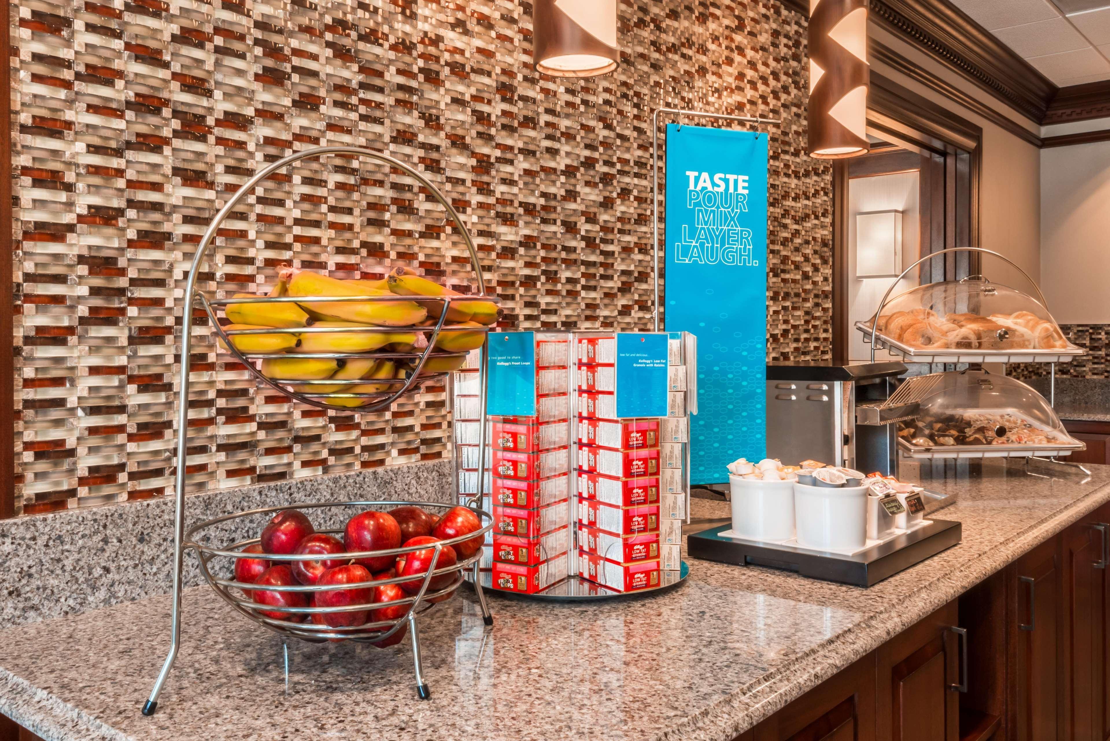 Hampton Inn Coventry-Warwick Area Εξωτερικό φωτογραφία
