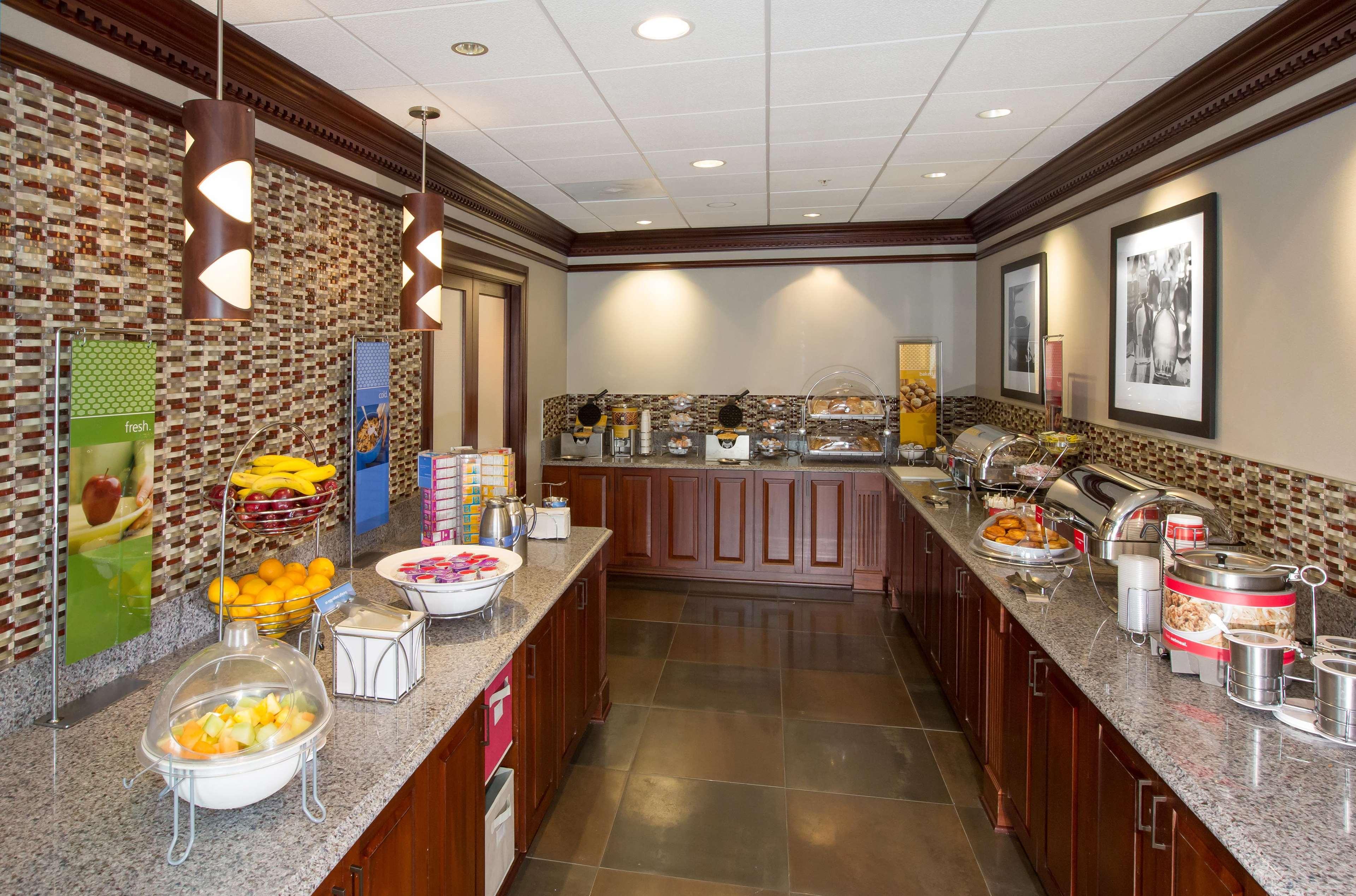 Hampton Inn Coventry-Warwick Area Εξωτερικό φωτογραφία