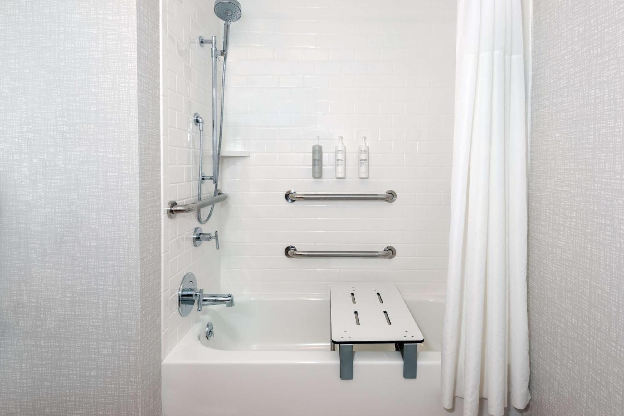 Hampton Inn Coventry-Warwick Area Εξωτερικό φωτογραφία