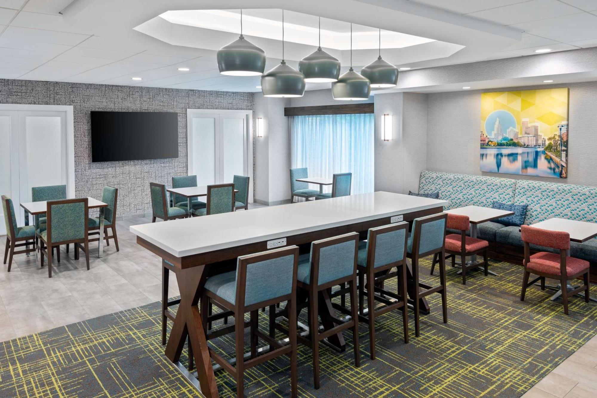 Hampton Inn Coventry-Warwick Area Εξωτερικό φωτογραφία